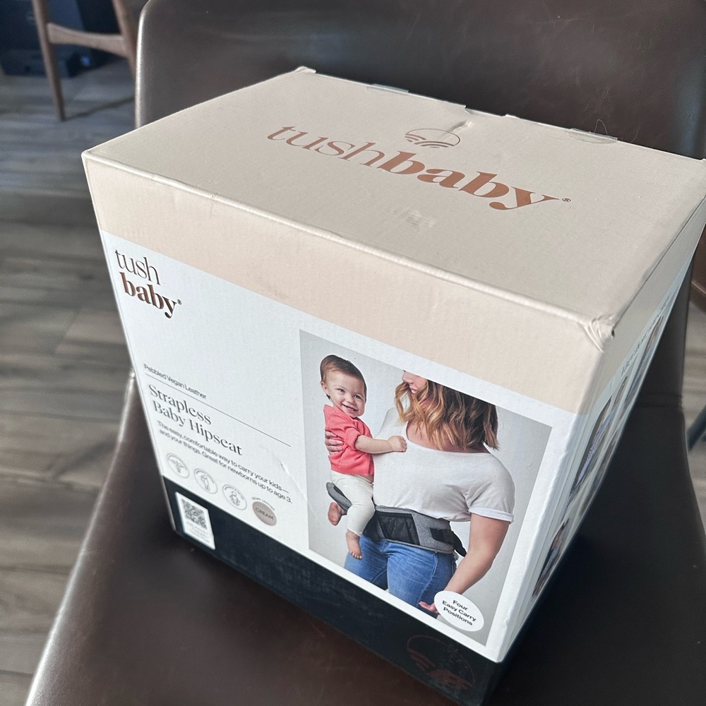 Tushbaby black Carrier